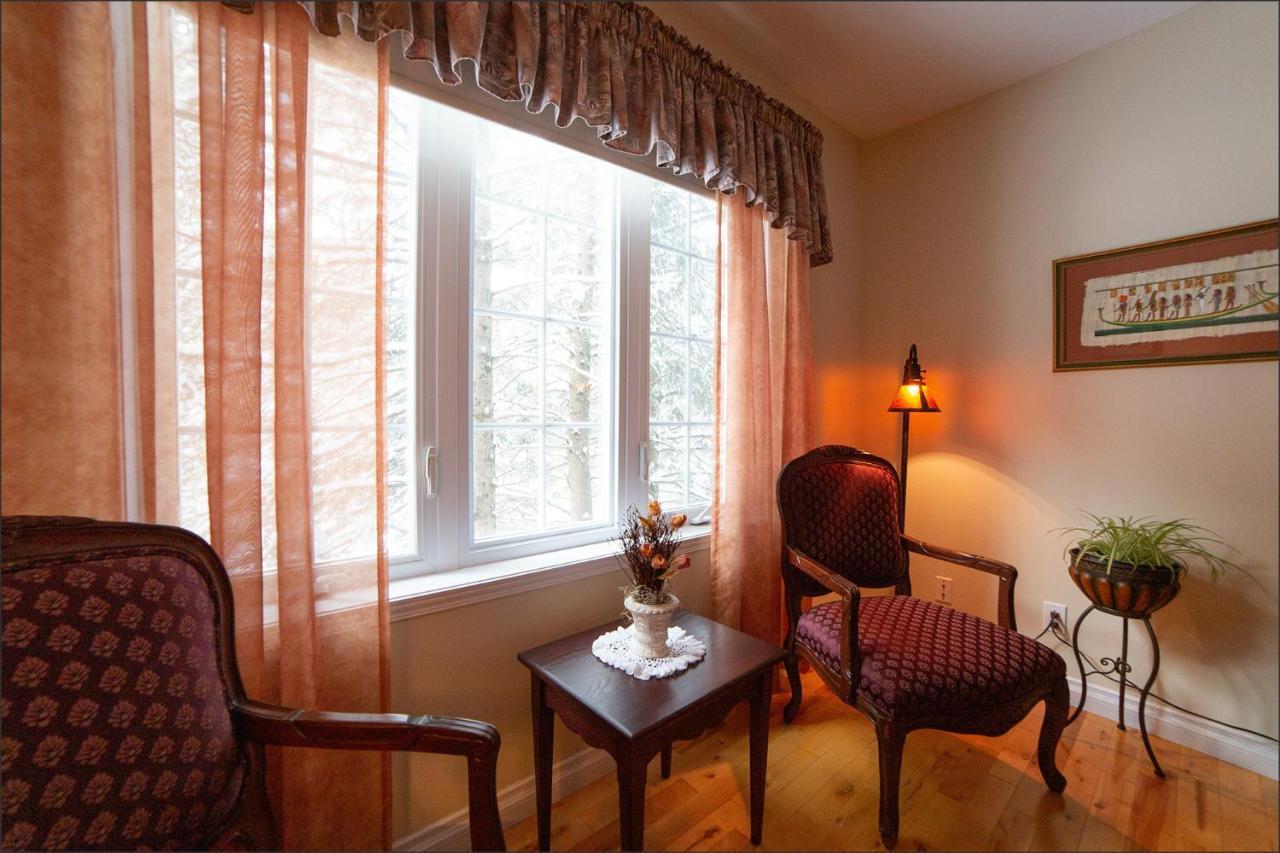 Au Coeur De Saint-Sauveur Bed and Breakfast Eksteriør billede